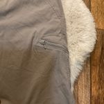 Mountain Hardwear  Shorts Size Medium 9" Inseam Pull On Womens Tan Pockets Photo 5