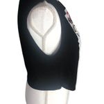 Teenbell Sleeveless Graphic Print Pearl Crop Top Photo 1