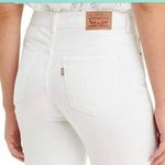 Levi's Women's Classic Straight Jeans Photo 2