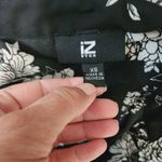 Iz Byer  Black Floral Roll Tab Button Down Size XS Photo 5