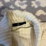 Missguided distressed sweater Photo 1