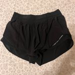 Lululemon Hotty Hot Short 2.5” Photo 0