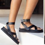 NWT Liberte Leather Bronte Black Strappy Sandals. Size 6 Photo 2