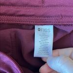 FIGS  Zamora Jogger Scrub Pants Burgundy Women’s Medium Medical Uniform Photo 2
