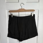 Lululemon & Go Keepsake Black Pleated Short W1857 Sz 8 Photo 5
