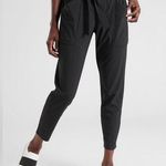 Athleta skyline pants II in black size 10 Photo 0