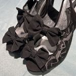Velvet Heart  Nude under lace peep to lace bow heels Size 8 B41 Photo 3