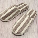 Soft Cozy Slippers, Size 10/11 Brown Photo 4