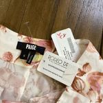 Paige  High Rise Floral Fruit Mecca Orange Tabby Shorts Pleated viscose Sz 6 NWT Photo 4