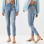 Levi's WEDGIE Skinny Button Fly Distressed Raw Hem High Rise Jeans Size 29 Photo 1