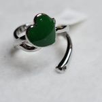 Source Unknown NWT Trendy Twisted  Emerald Green Heart Silver Tone Metal Alloy Chic Size 6 Ring Photo 1