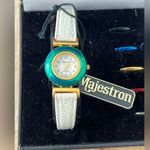 Majestron Vintage Set Collection Ladies Watch Interchangeable Bezel and Straps White Photo 2