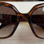 Gucci Sunglasses Photo 0