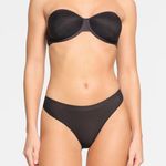 SKIMS Weightless Strapless Bra Photo 1
