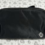 Lululemon Everywhere 1L Belt Bag Photo 12