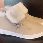 Madden Girl Beige Tan Cream Velvet Boho Fur Moccasin Flat Ankle Zip Booties NWT Photo 0