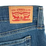 Levi's  Wedgie Jeans Medium Wash Size 31 Straight Leg Ankle Photo 3