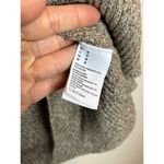 American Eagle Beige Tan Knit Women’s V Neck Sweater Size Medium Photo 3