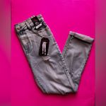 Jeans destress teen No Boundaries Mom Jean Fashion Destructed Size 5 NWT Blue Photo 8