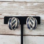 Vintage Clip On Earrings Photo 0