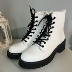 Madden Girl  White Combat Boots Ankle Lace Up Side Zip Booties Women 8 New in Box Photo 1