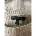 Banana‎ Republic Factory heather beige and grey crew neck sweater, Size Small Gray Size M Photo 3