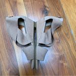 Eileen Fisher  Kes 2 Perforated Wedge Sandal Tan Nude 7.5 Photo 4