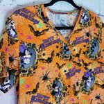 Disney  MICKEY MINNIE HAPPY HAUNTINGS SCRUB TOP M Photo 2