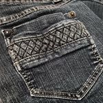 Bubblegum Women’s Mid-Rise Denim Jean Capris Photo 8