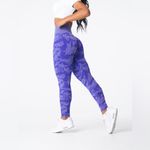 NVGTN Camo Seamless Leggings in Electric Blue Photo 1