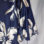 White Mark floral top NWOT Blue Photo 6
