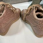 Guess tennis shoes, woman, size 7.5 Photo 7