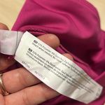 Bally Total Fitness  fuchsia red bike shorts, size medium, new Photo 4