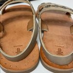 Frye  Ally 2 band hammered disk sling sandals gray size 7 Photo 4