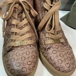 Guess tennis shoes, woman, size 7.5 Photo 3