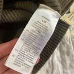 Madewell  Ruffle Cuff Ribbed V Neck Sweater Green Large Photo 6