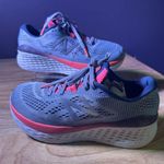 New Balance  Women's Athletic Shoes in Gray and Pink Photo 2
