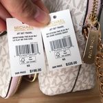 Michael Kors Set Photo 3