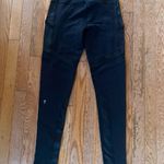 black athletic leggings with pockets Photo 4