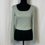 #173 Bundle of four stretch knit crop tops Photo 6