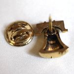Source Unknown Vintage Etched/Engraved Liberty Bell Gold Tone Unisex Casual Tie Tac/Lapel Pin Photo 2