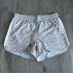 Johnny Was NWT Calme White Grey Multi Animal Print Elastic Waist Shorts Sz Large Photo 2