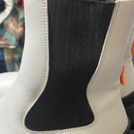 Merrell  VIBRAM SOLES WHITE  & BLACK FUNKY BOOTS MENS SIZE 11 WOMENS SIZE 12.5. Photo 13