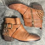 Vince Camuto Marcin Tan Pebbled Leather Spikes Studded Bootie Size 8.5B Photo 5