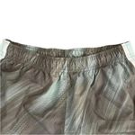 Nike Dry Fit Women’s Silver Green Tempo Track Yoga Sporty Shorts SZ M # 1146 Photo 2