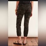 Nili Lotan GUC  grey camo cropped military pant. Photo 2