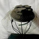 CHEVEUX DESIGN BY CC WOMENS BLACK HAT WITH HEAD BAND NETTING AND FELT FLOWER Photo 0