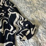 Peck & Peck  Black and White Swirl Button Down Shirt Photo 2