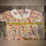 YafeMarte Floral Button Photo 3