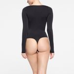 SKIMS NEW  ESSENTIAL LONG SLEEVE SCOOP NECK BODYSUIT IN ONYX SIZE L/XL Photo 2